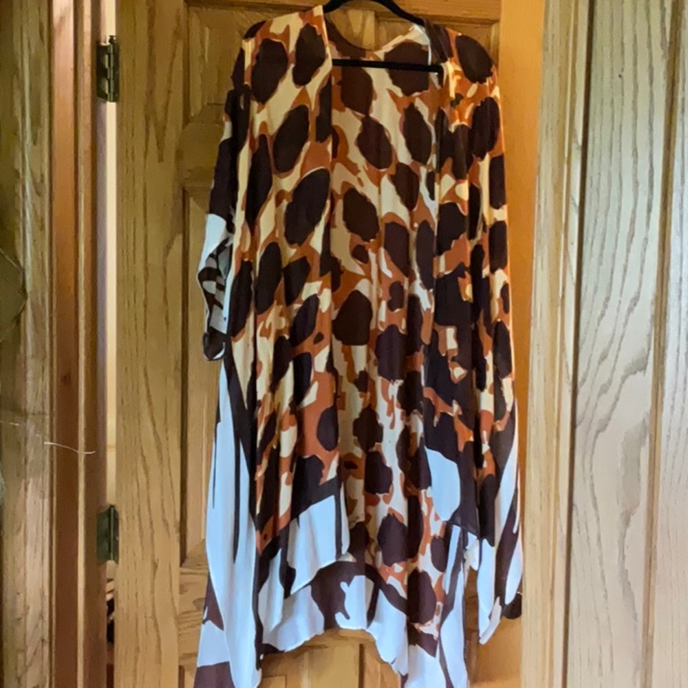 Leopard print caftan like coverup one size